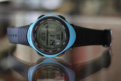 人気SALE正規品 SUUNTO - SUUNTO VECTOR 限定 ターコイズ ブルー 中古