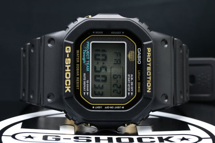 CASIO G-SHOCK 35周年記念限定モデル DW-5035D-1BJRマルチアラーム時報