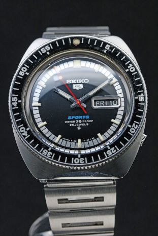 22,420円SEIKO 5 SPORTS セイコー スポーツ　6106-8120　自動巻き